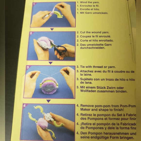 Pom Pom Maker - Picture 2 of 3
